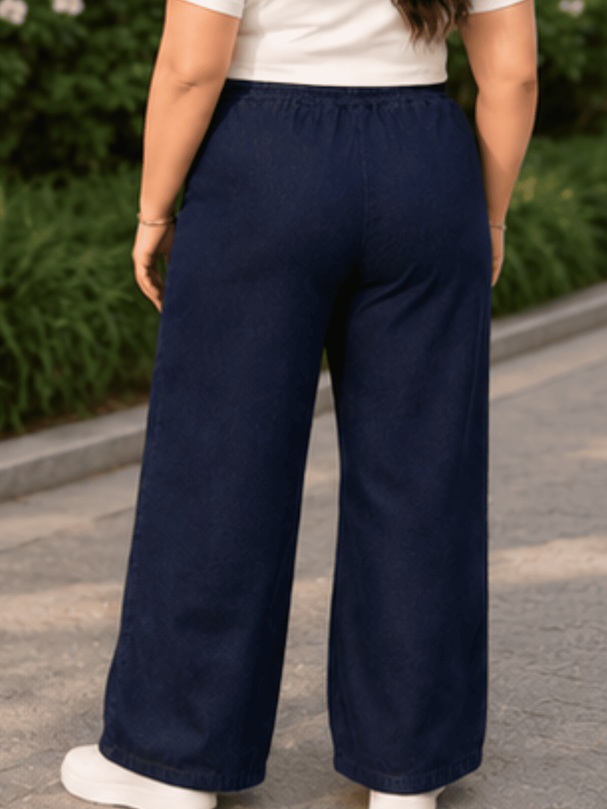 Women Blue Grey  Straight Fit Soft Denim Jeans | FLUTA