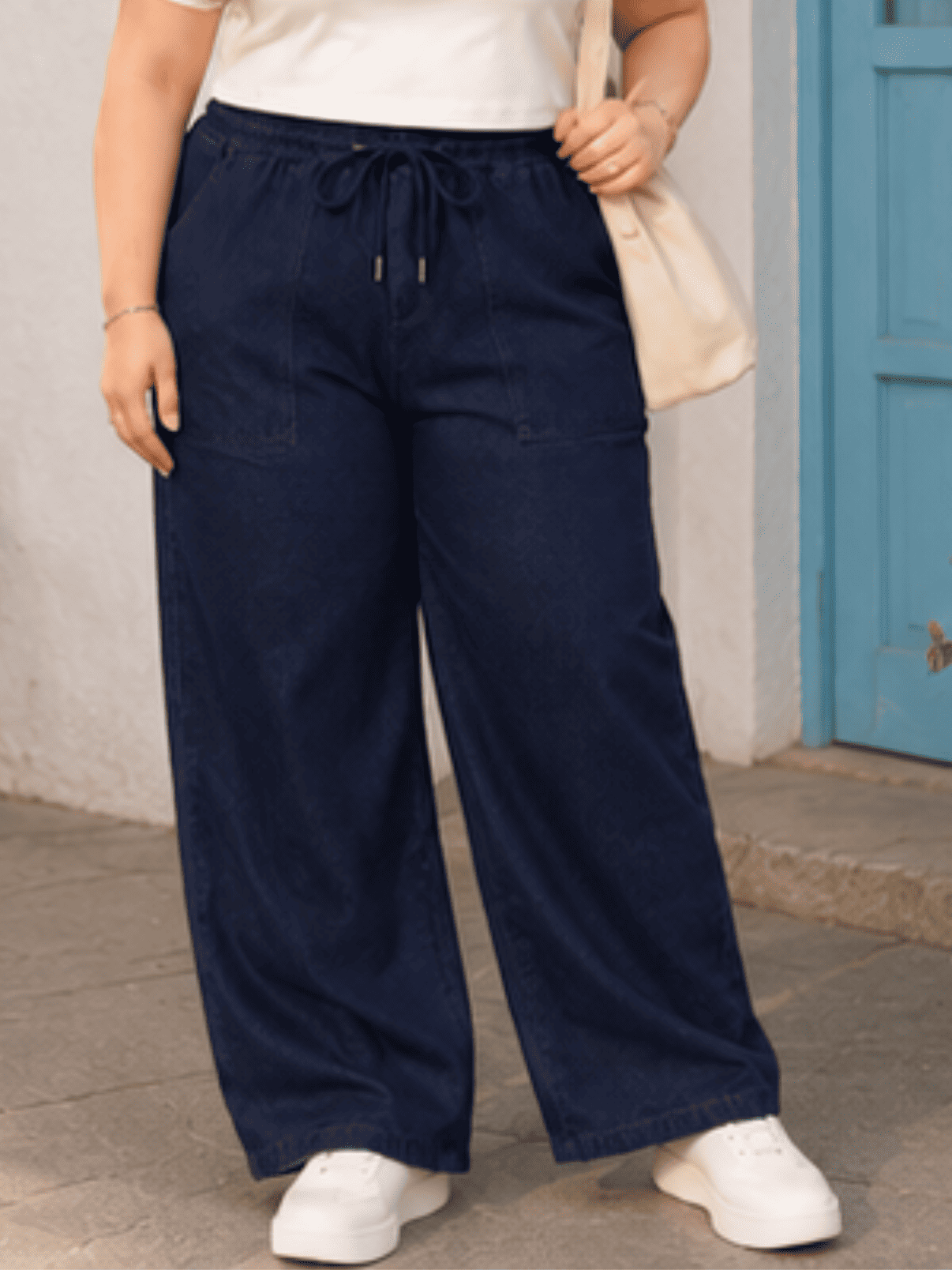 Women Blue Grey  Straight Fit Soft Denim Jeans | FLUTA